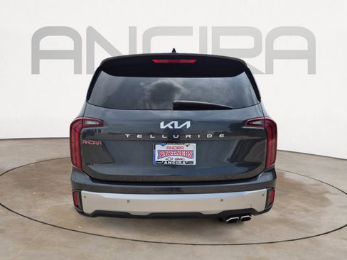 Used 2024 Kia Telluride S w/ S Sunroof Package FWD image 9