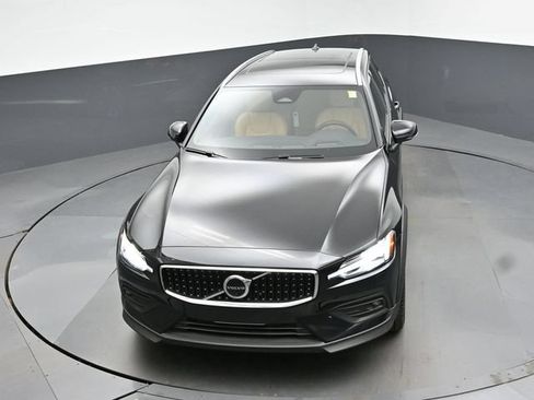 New 2026 Volvo V60 B5 Cross Country Ultra w/ Climate Package AWD/4WD image 47