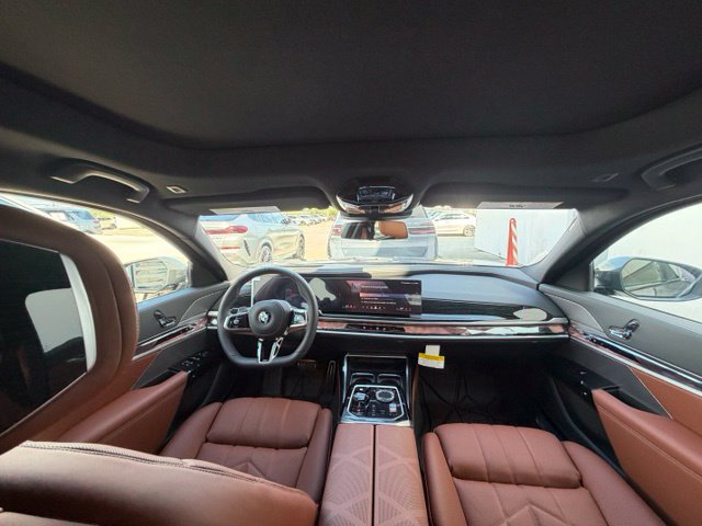 Used 2026 BMW 740i xDrive AWD/4WD image 23