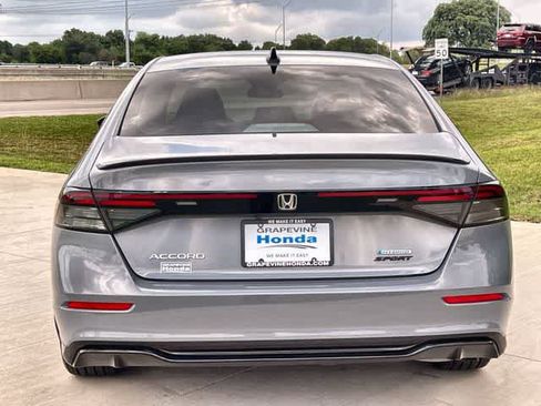 Used 2025 Honda Accord Sport image 6