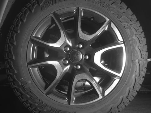 Used 2025 Jeep Compass Trailhawk image 14