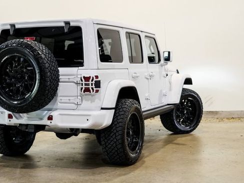 Used 2021 Jeep Wrangler Unlimited Sahara w/ Cold Weather Group AWD/4WD image 28