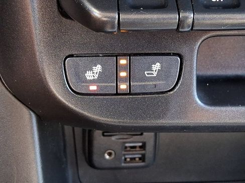 Used 2021 Chevrolet Colorado LT w/ Safety Package AWD/4WD image 23