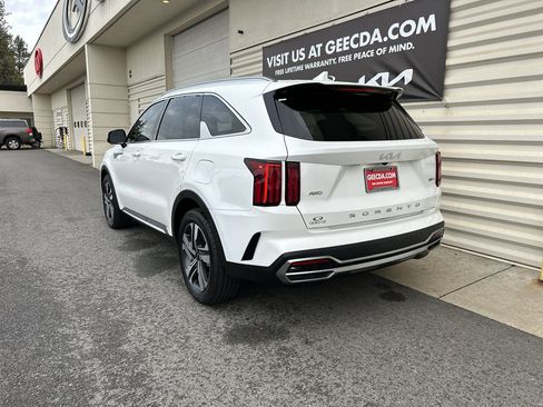 Used 2022 Kia Sorento SX Prestige w/ Panoramic Sunroof Package image 6