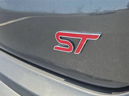 Used 2020 Ford Edge ST w/ Equipment Group 401A AWD/4WD image 4
