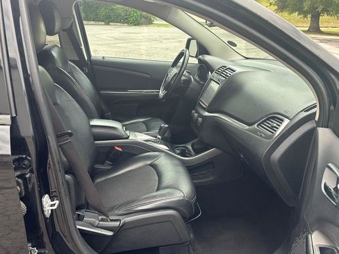 Used 2015 Dodge Journey Crossroad w/ Flexible Seating Group FWD image 8