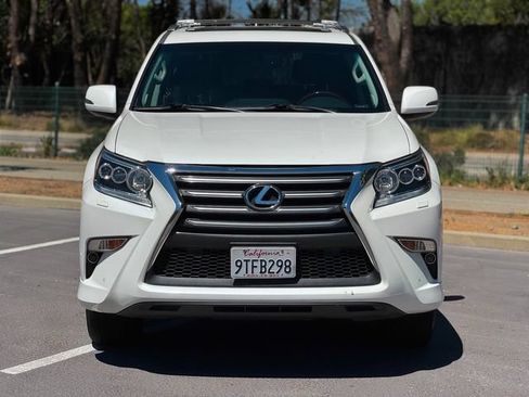 Used 2019 Lexus GX 460 Premium AWD/4WD image 3