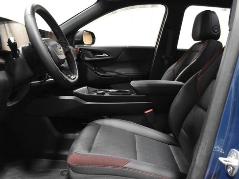 Used 2025 Chevrolet Equinox RS w/ Safety and Technology Package image 4