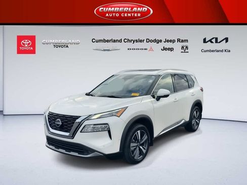 Used 2022 Nissan Rogue SL w/ SL Premium Package image 4