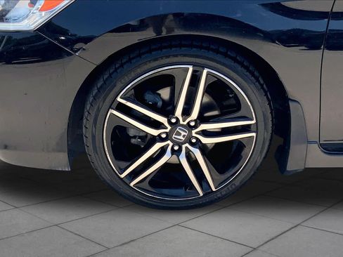 Used 2016 Honda Accord Sport image 11
