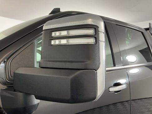 Used 2022 Chevrolet Silverado 3500 High Country w/ Z71 Off-Road Package AWD/4WD image 11