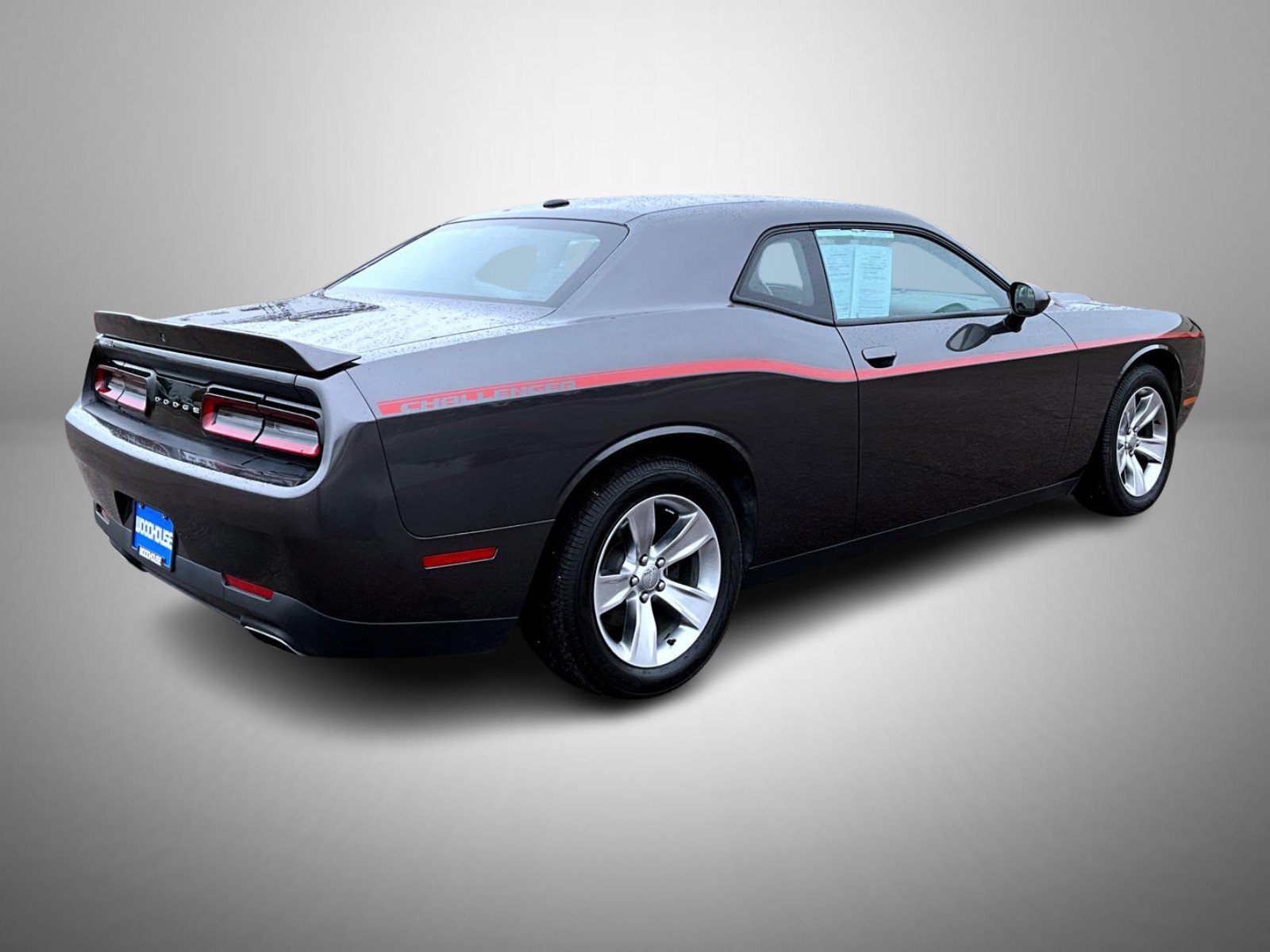 Used 2018 Dodge Challenger SXT RWD image 5