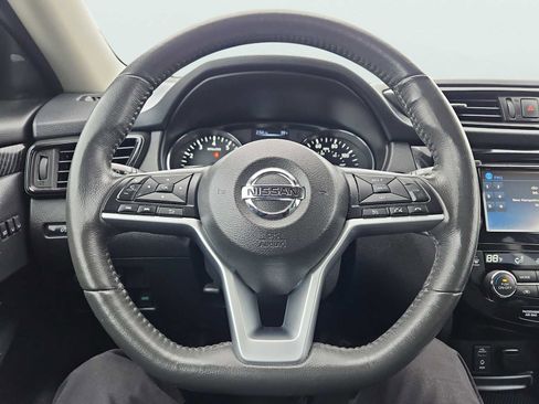 Used 2017 Nissan Rogue SL image 32