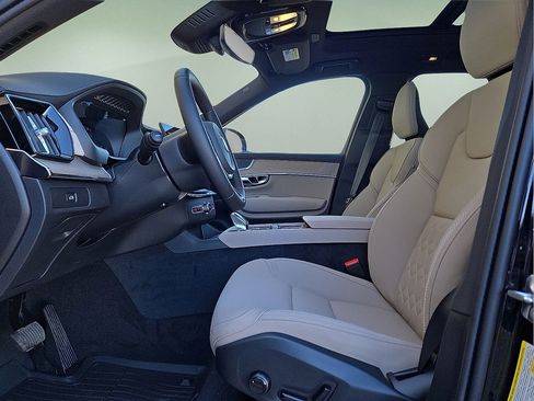 New 2026 Volvo XC90 B6 Plus w/ Protection Package Premier image 23