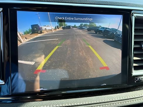 Used 2025 Chrysler Pacifica Limited FWD image 25