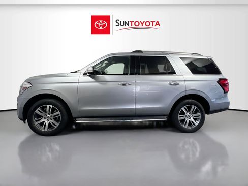 Used 2023 Ford Expedition Limited image 7