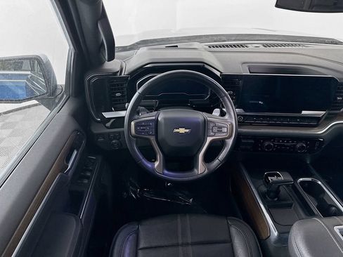 Used 2022 Chevrolet Silverado 1500 High Country w/ High Country Premium Package AWD/4WD image 30