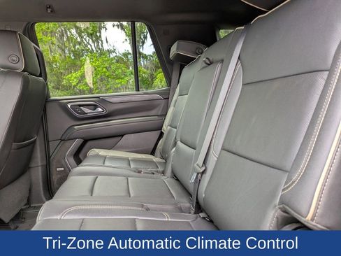 Used 2023 GMC Yukon SLT AWD/4WD image 18