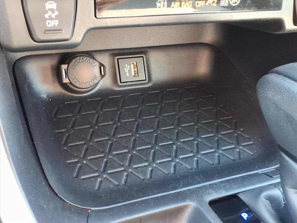 Used 2024 Toyota RAV4 XLE AWD/4WD image 31