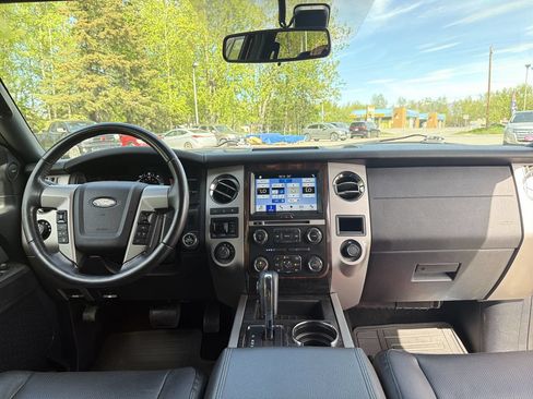 Used 2017 Ford Expedition Max Limited AWD/4WD image 25