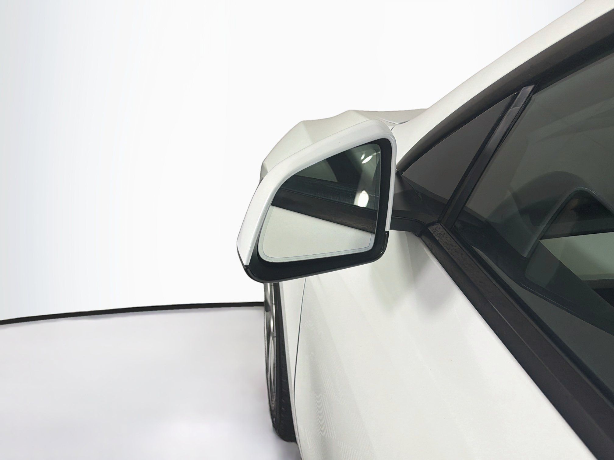 Used 2023 Tesla Model Y Long Range AWD/4WD image 16
