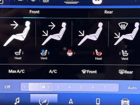 Used 2021 Chrysler Pacifica Pinnacle AWD/4WD image 24