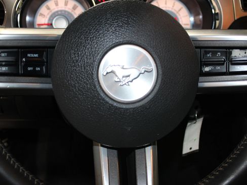 Used 2010 Ford Mustang GT RWD image 18