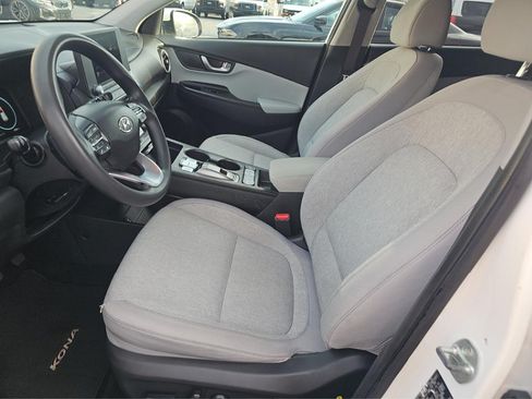 Used 2023 Hyundai Kona SE FWD image 12