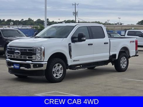 Used 2025 Ford F250 XLT w/ FX4 Off-Road Package AWD/4WD image 4