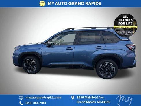 Used 2025 Subaru Forester Limited AWD/4WD image 4