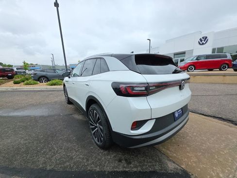Certified 2023 Volkswagen ID.4 Pro S Plus AWD/4WD image 4