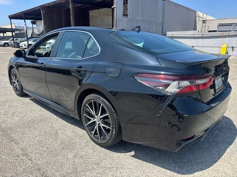 Used 2024 Toyota Camry SE FWD image 7