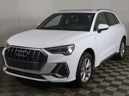 Used 2025 Audi Q3 2.0T Premium AWD/4WD image 9