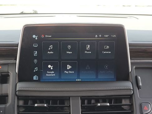 Used 2022 Chevrolet Tahoe LT w/ Luxury Package RWD image 17