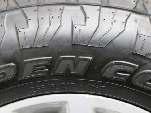 Used 2022 Nissan Frontier SV image 39