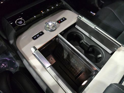 New 2025 Lincoln Navigator L Reserve AWD/4WD image 33