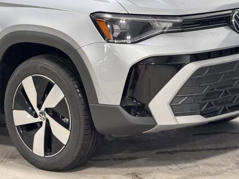 New 2025 Volkswagen Taos S image 4