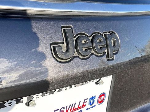 Used 2020 Jeep Compass Latitude image 14