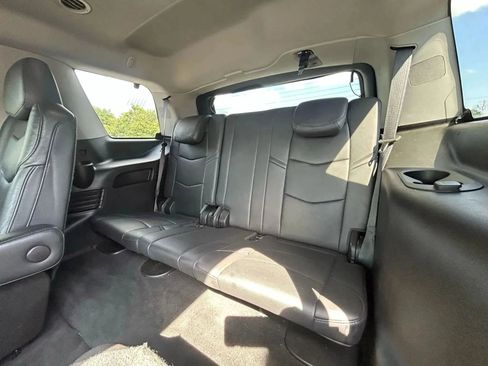 Used 2018 Cadillac Escalade Luxury image 39