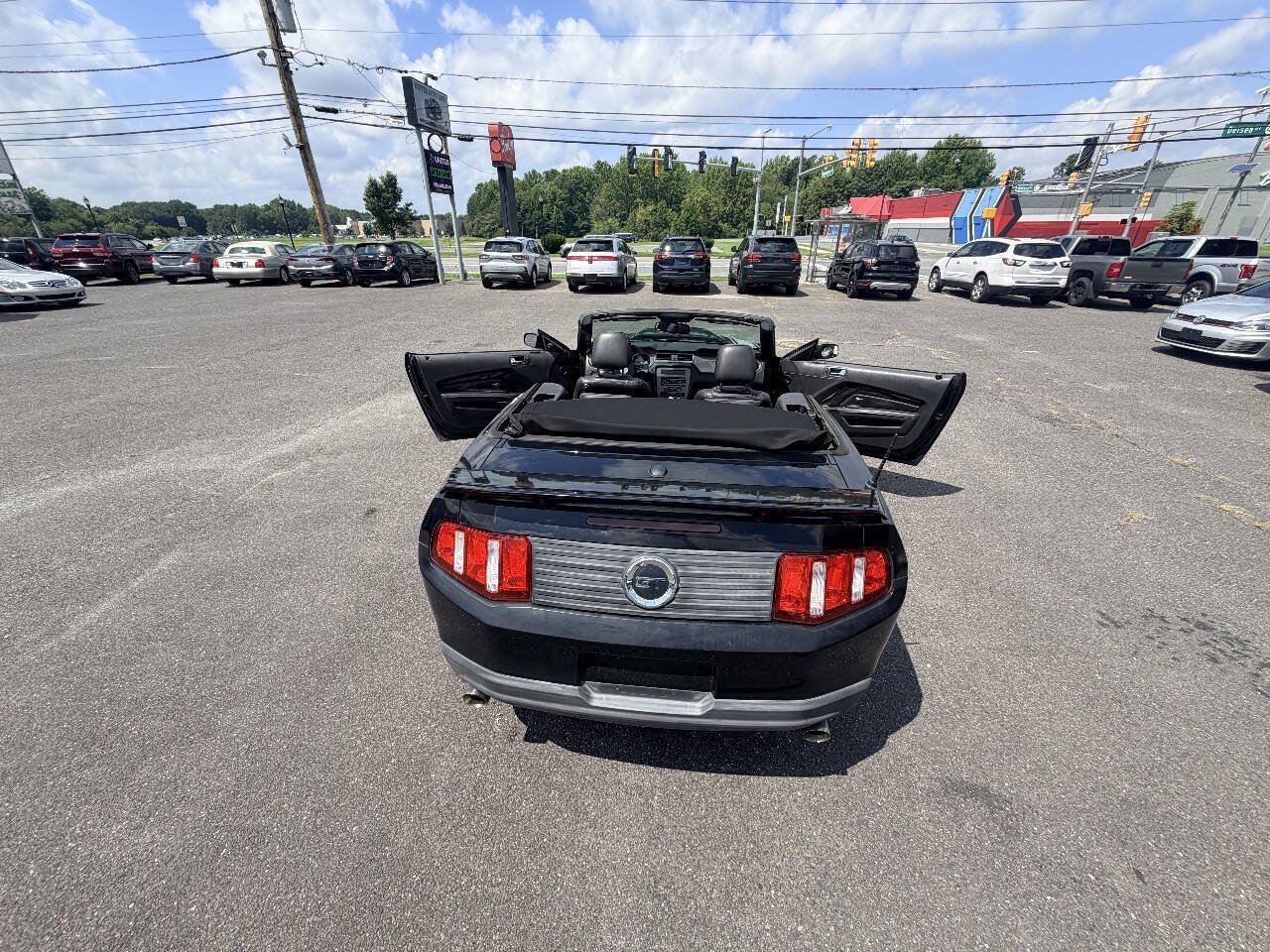 Used 2010 Ford Mustang GT Premium RWD image 14