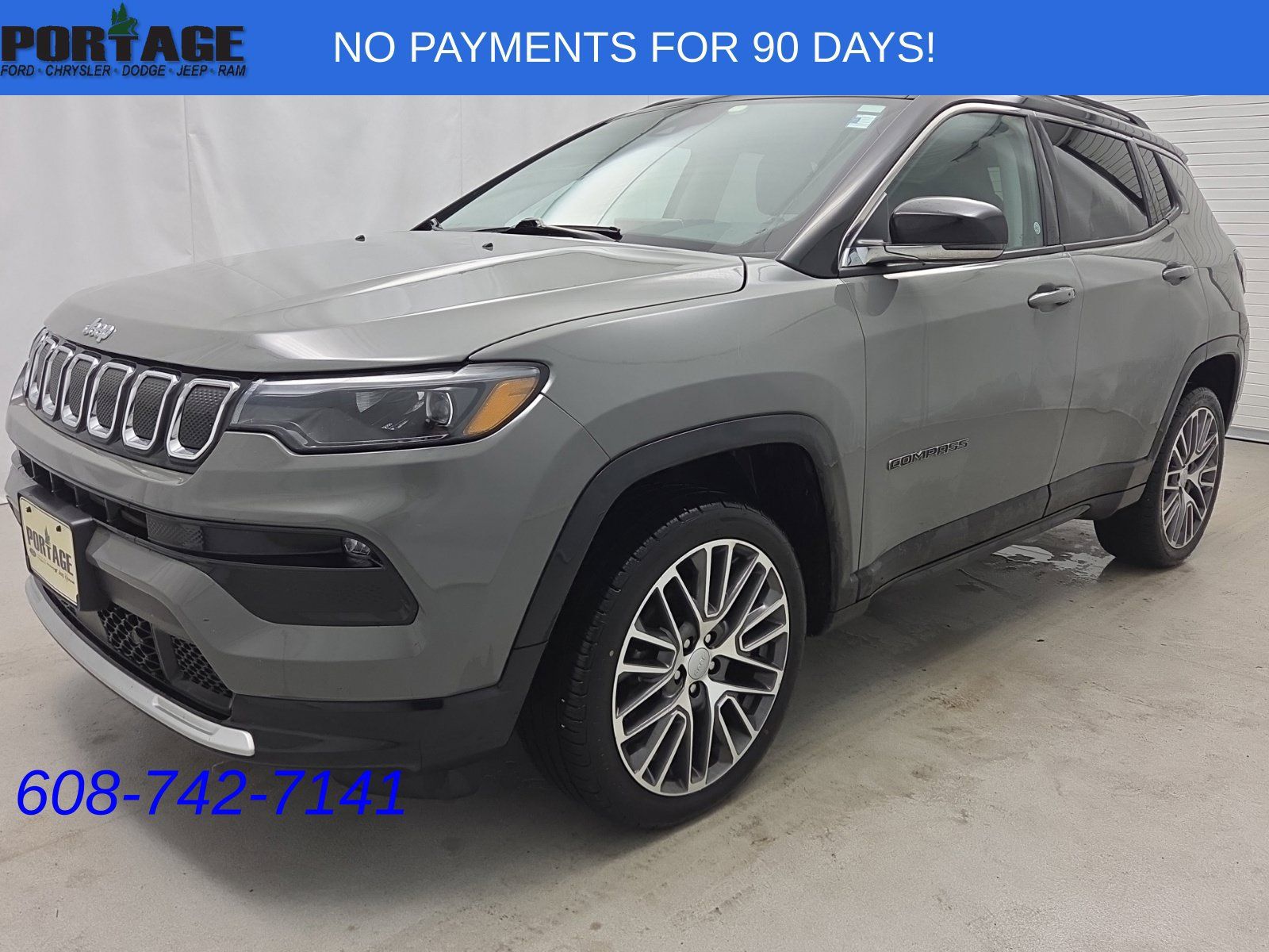 Used 2022 Jeep Compass Limited w/ Elite Group AWD/4WD image 3
