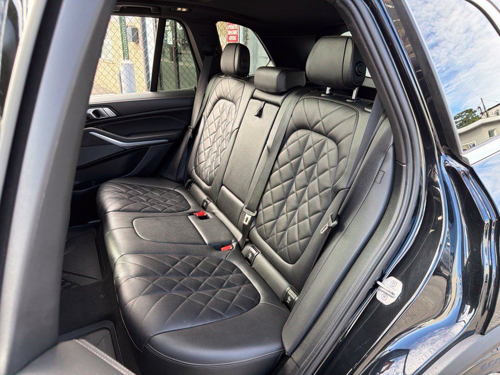 Used 2024 BMW X5 xDrive50e w/ Premium Package AWD/4WD image 29