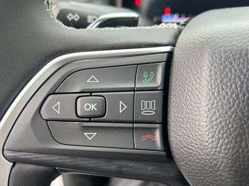 Used 2025 Jeep Grand Cherokee L Laredo RWD image 23