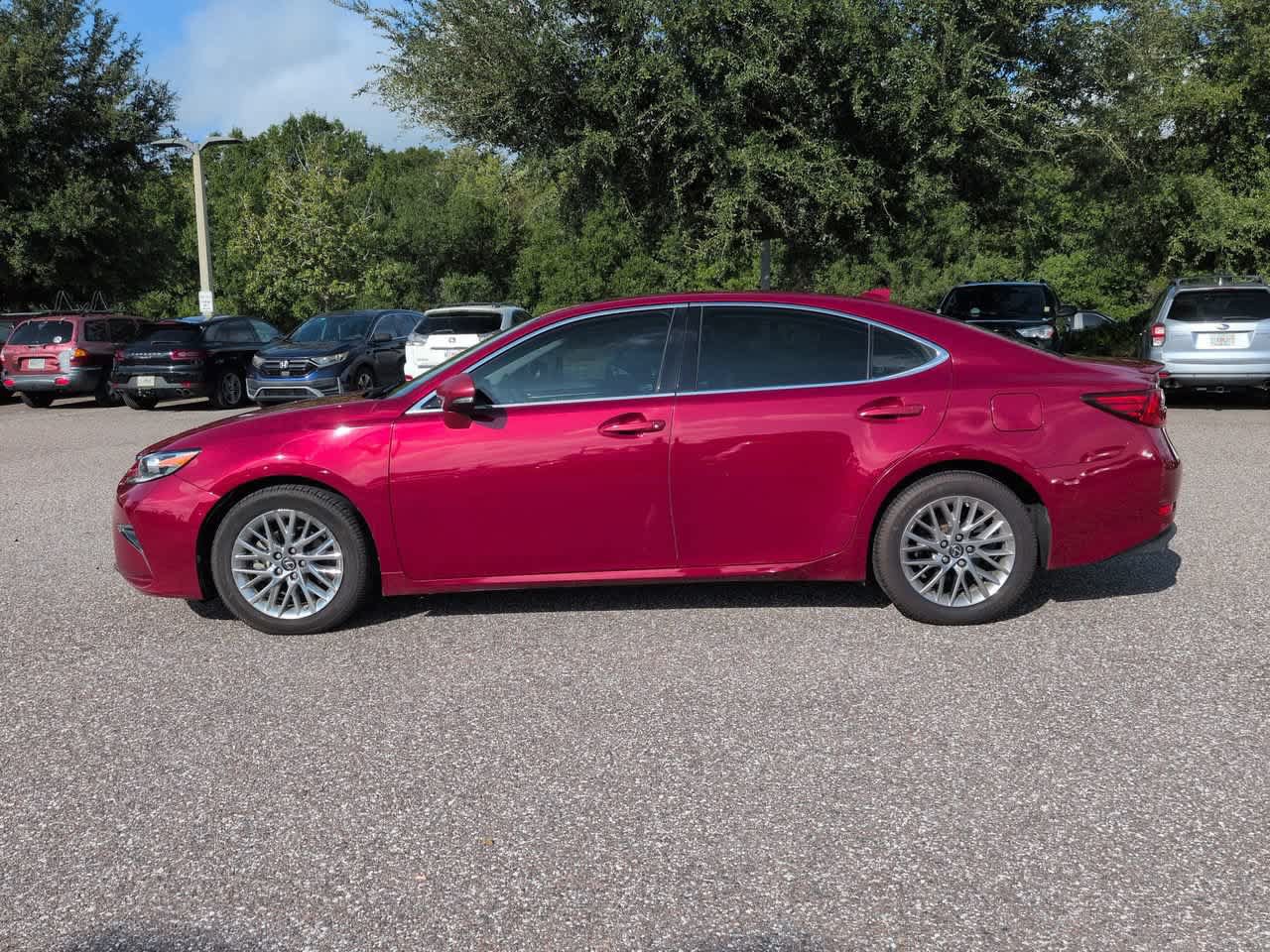 Used 2018 Lexus ES 350 w/ Luxury Package w/Wood Trim FWD image 3