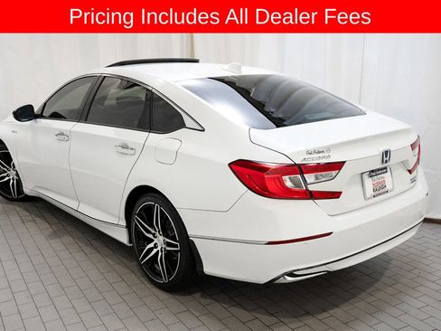 Used 2022 Honda Accord Touring image 3