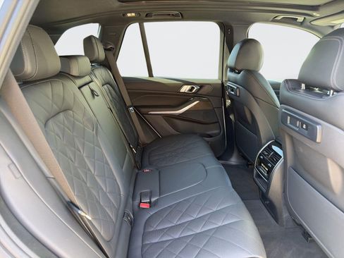 Used 2023 BMW X5 xDrive40i w/ Parking Assistance Package AWD/4WD image 30