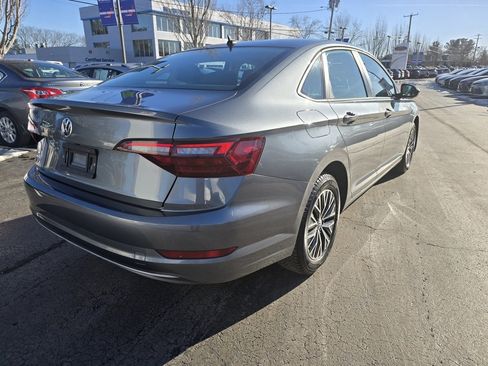Used 2020 Volkswagen Jetta SE image 8