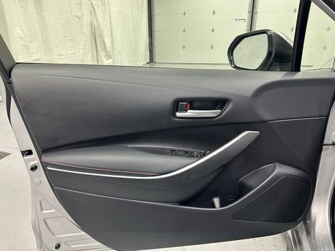 Used 2025 Toyota Corolla SE FWD image 8