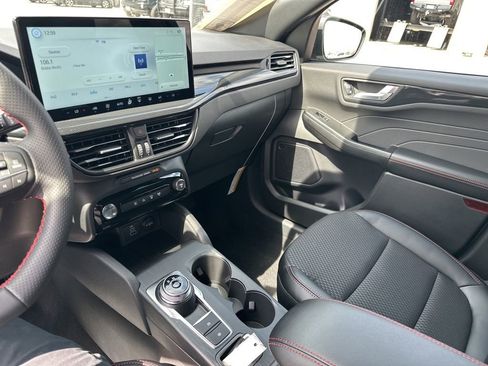 New 2026 Ford Escape ST-Line w/ Tech Pack #1 image 30
