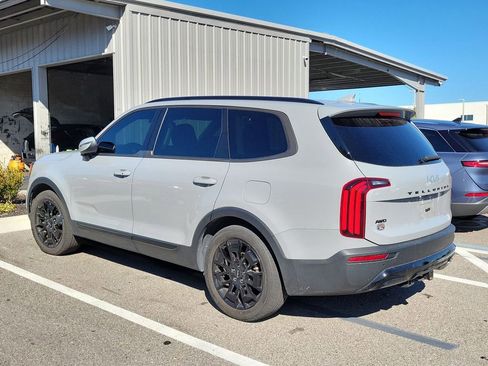 Used 2022 Kia Telluride EX w/ EX Premium Package image 6
